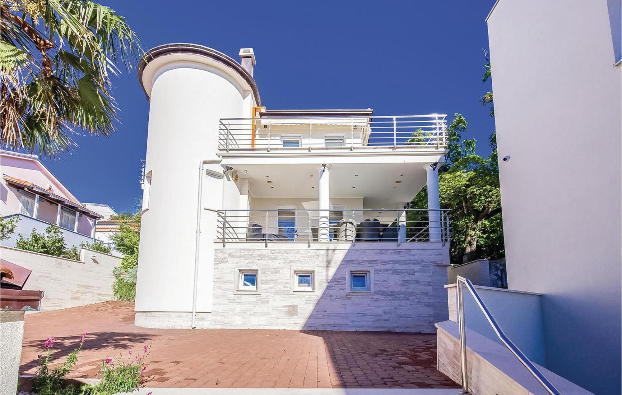 2 Bedroom Lovely Apartment In 茨里克韦尼察 外观 照片